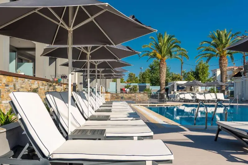 Dionysos Hotel & Studios