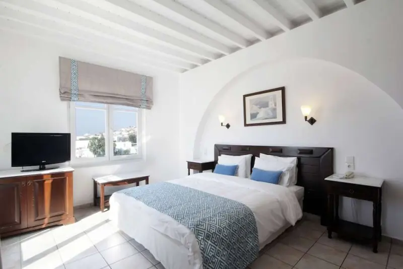Pelican Bay Hotel