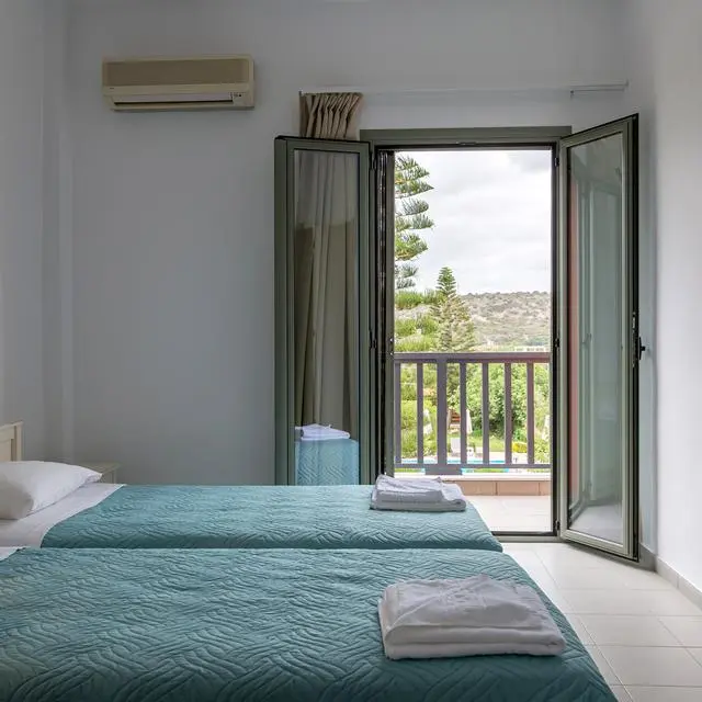 Eleni Apartments