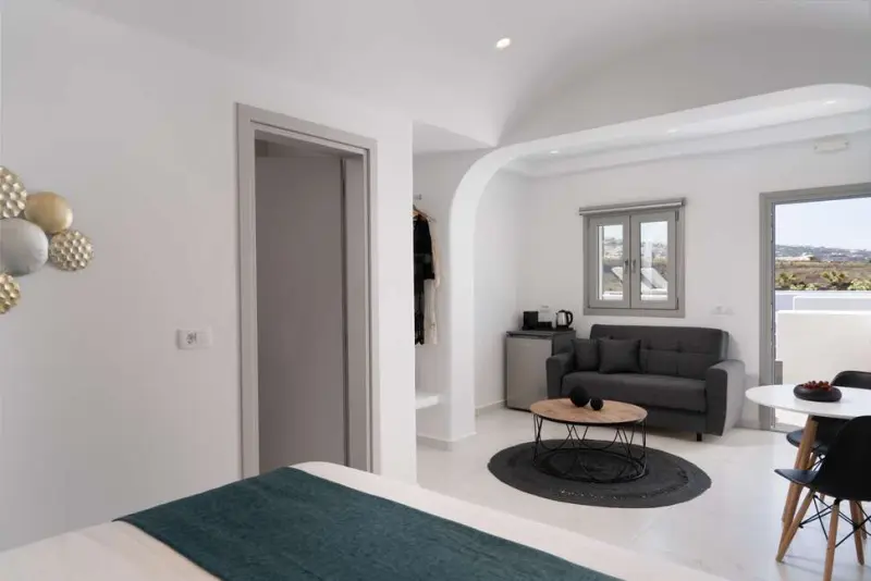 BlackStone Luxury Suites