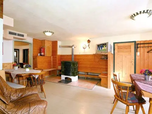 Ferienhaus Dankl 11 Schlafzimmer Selbstverrsorger, Familiengruppen