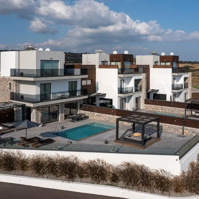 amara luxury villas