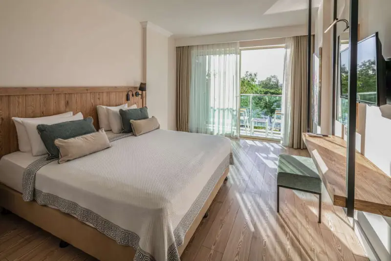 Berry Blue Hotel