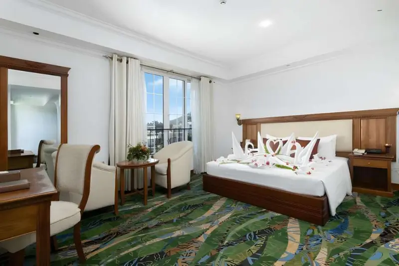 Araliya Green Hills Hotel