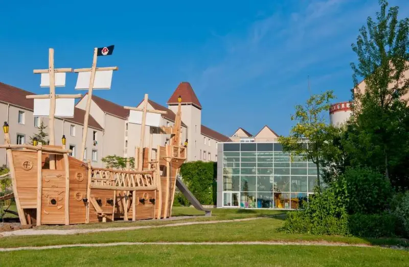 Explorers Hotel