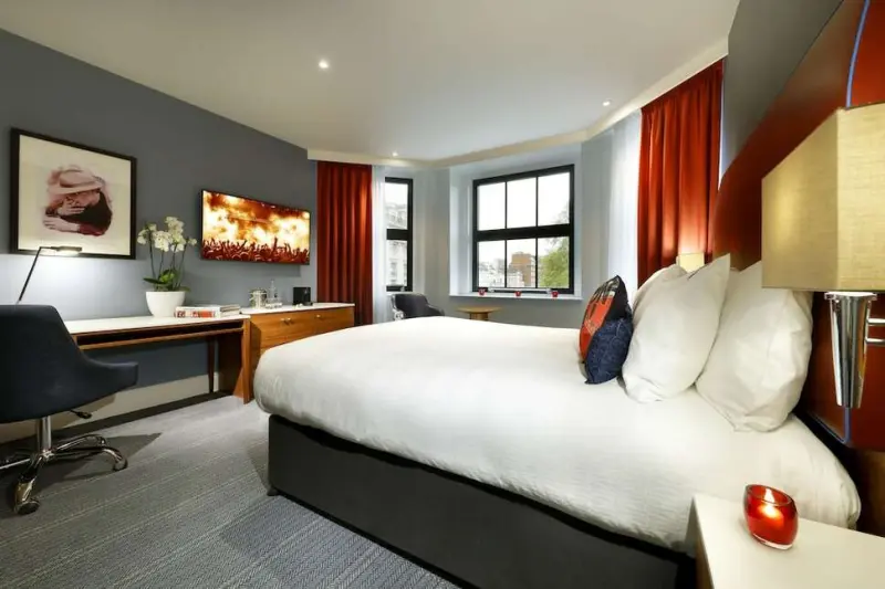 The Cumberland Hotel, London