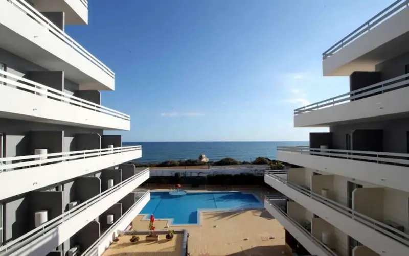Hotel Luar