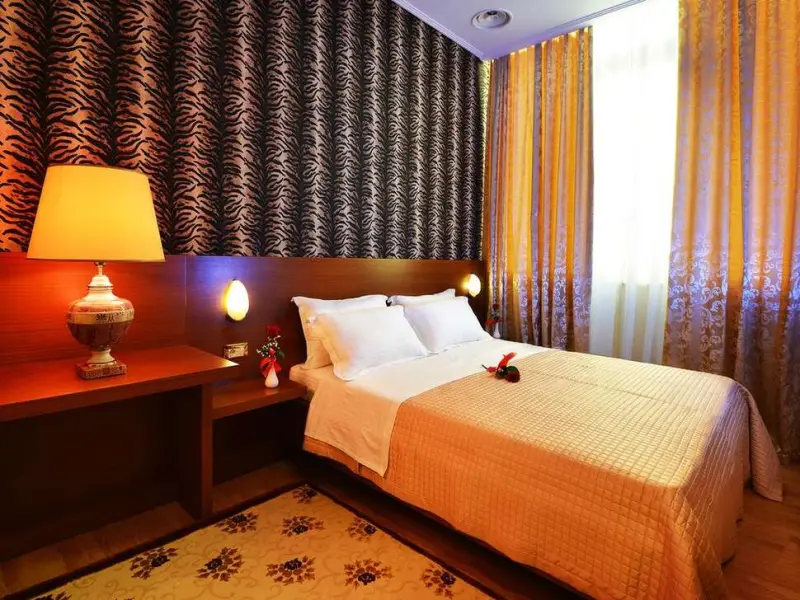 Hotel Austria, Tirana
