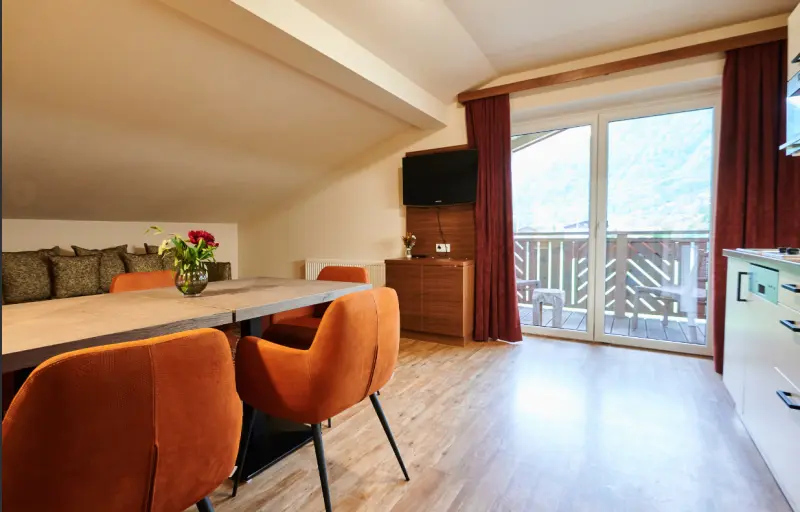 EVI APARTMENTS