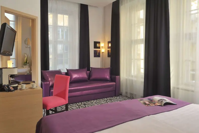 Cosmo City Hotel