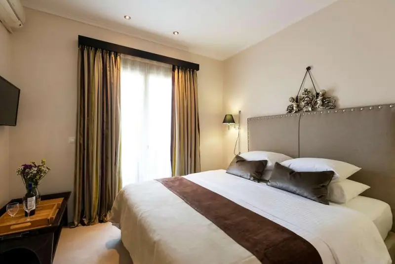 Best Western Plus Embassy Hotel