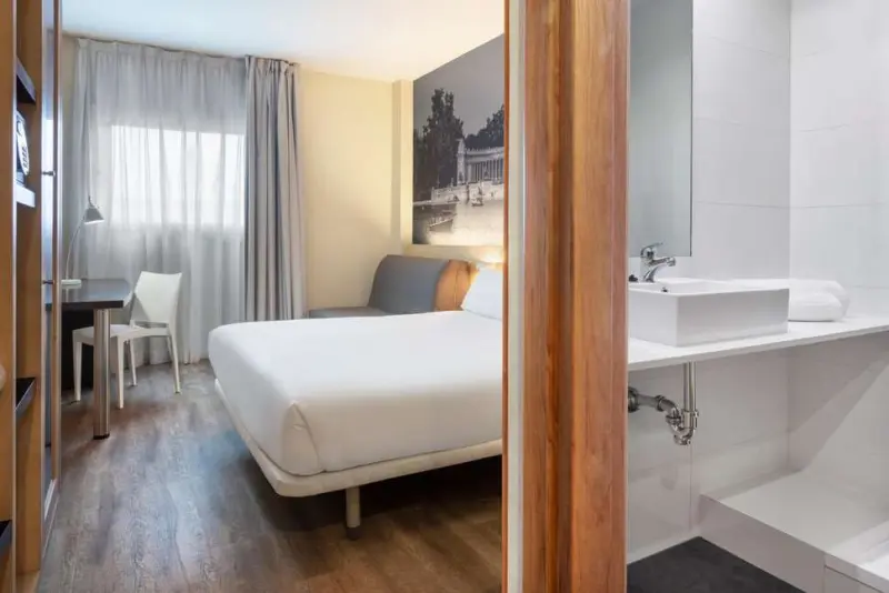 B&B HOTEL Madrid Aeropuerto T1 T2 T3