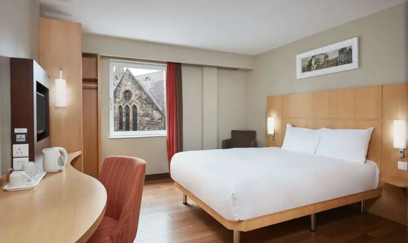 ibis Belfast Queens Quarter