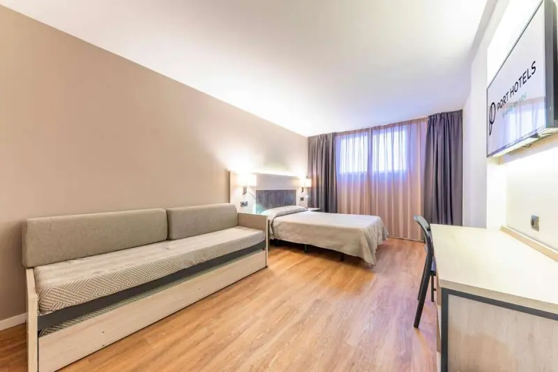 Hotel Port Fiesta Park