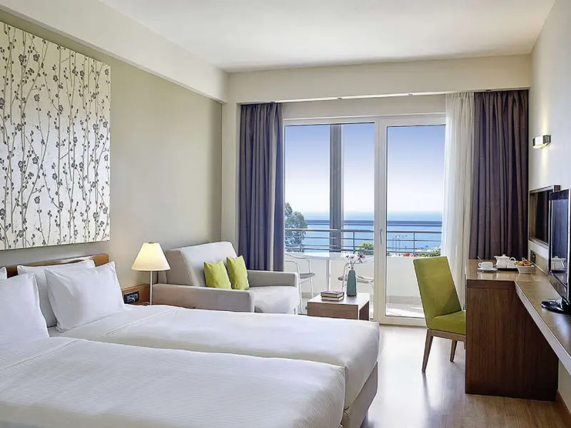 Hotel Pharae Palace