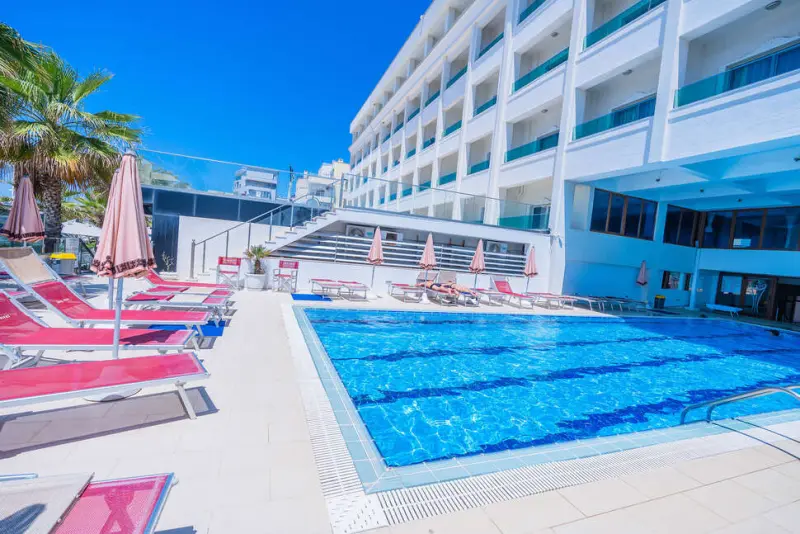 Vivas Hotel & Spa