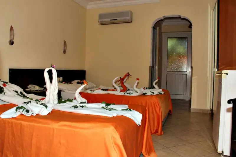 Side Temple Hotel