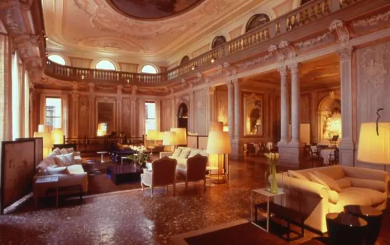 Hotel Monaco & Grand Canal