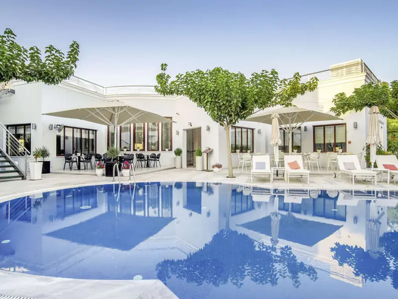 La Mer Deluxe Hotel & Spa