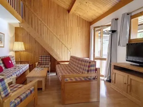 Chalet Belleville: Location appartement de vacances proche pistes, grand séjour au ski, à la montagne (holiday rental apartment) Courchevel, Val-Thorens, Méribel Les-3-Vallées Savoie