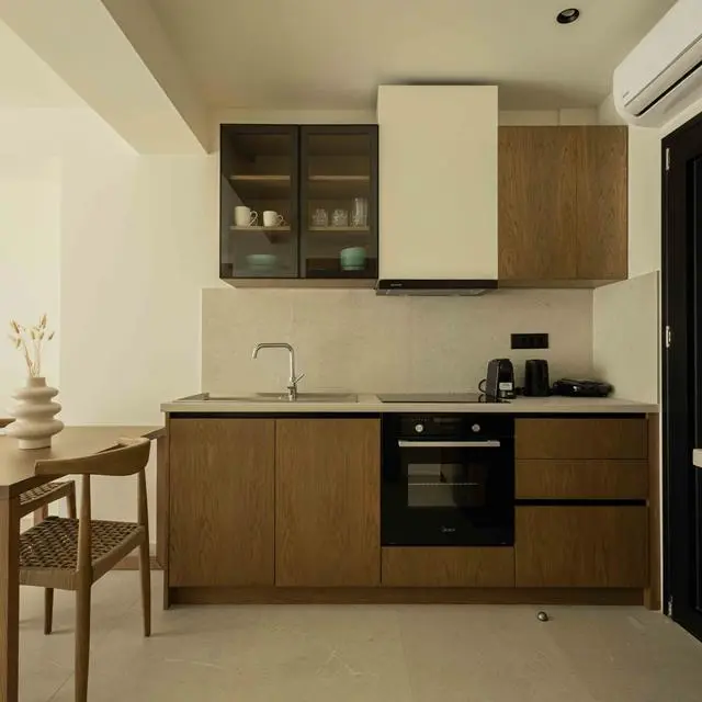 AVRA LUX SUITES