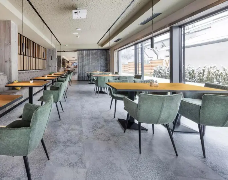 PEOPLE'S HOTEL