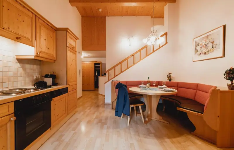 Portis Appartements, Haus Tuenta