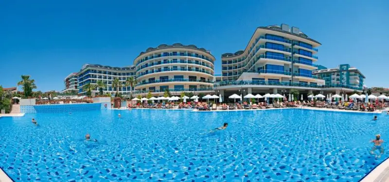 Commodore Elite Suites & Spa Hotel