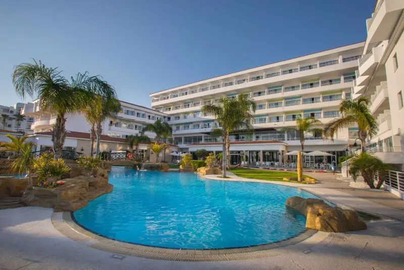 Leonardo Cypria Bay