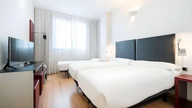 Hotel ILUNION Aqua 3
