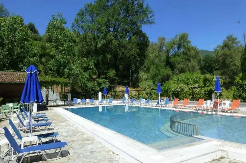 Hotel Ipsos Beach