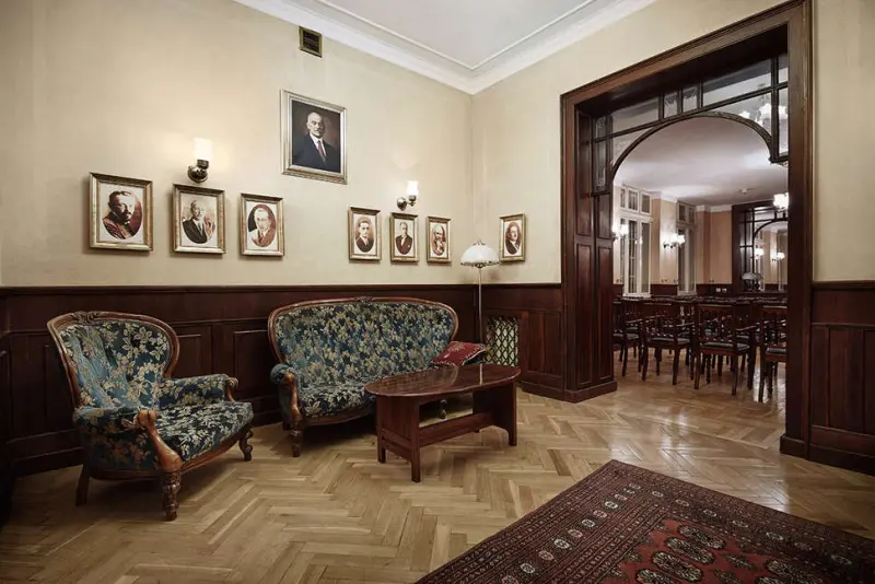 Hotel Francuski