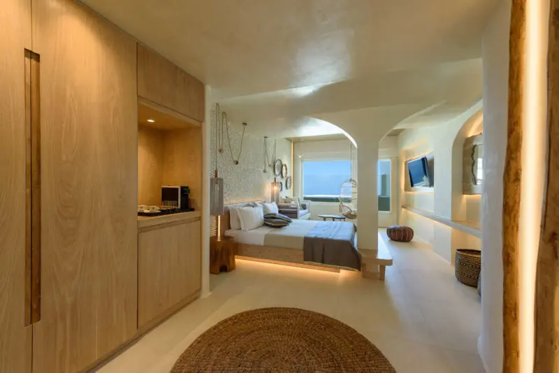 Divelia East Suites