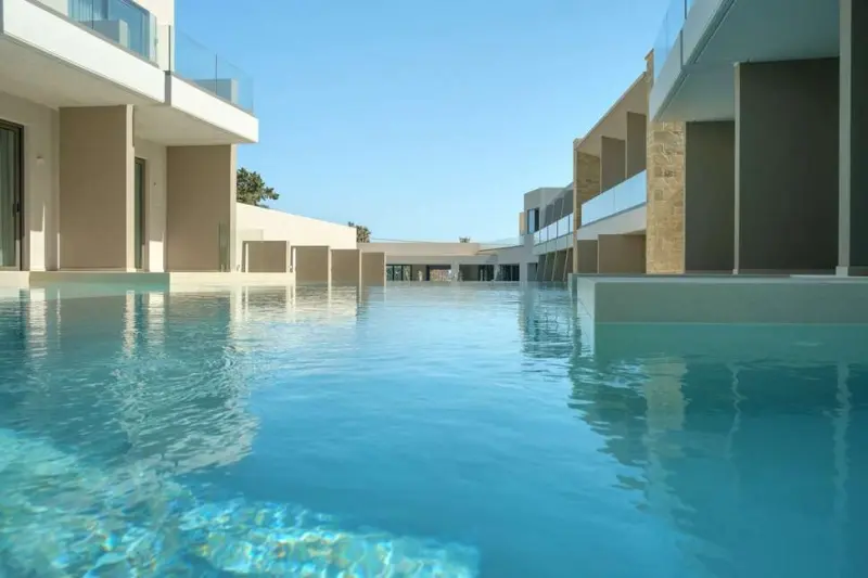 Phos Hotel Adults Only