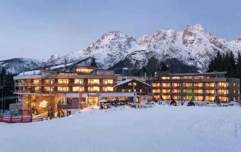 Holzhotel Forsthofalm