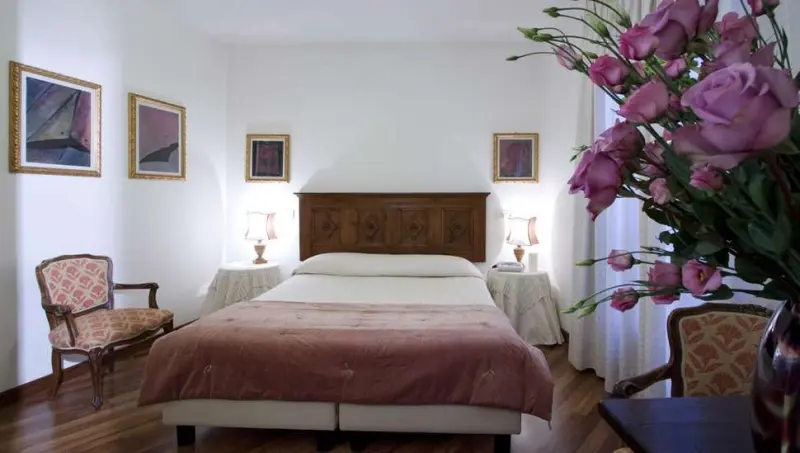 Hotel Columbia