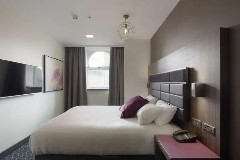 Roomzzz Manchester Victoria