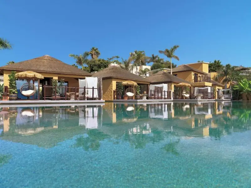 Royal River Luxury Hotel