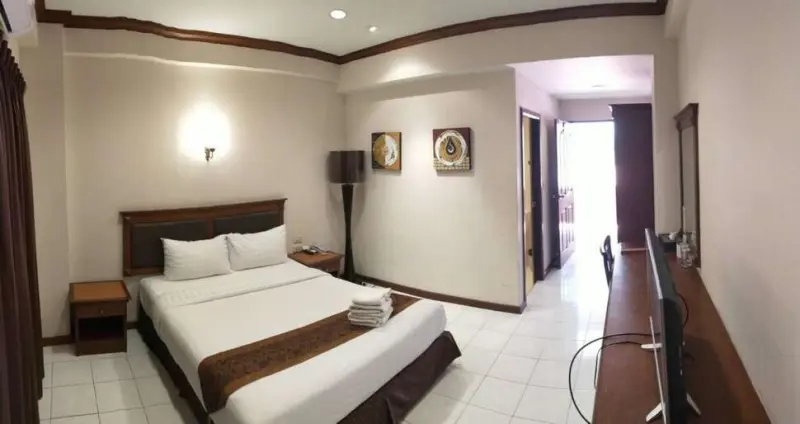 Inn House Pattaya (อินน์เฮ้าส์ พัทยา)