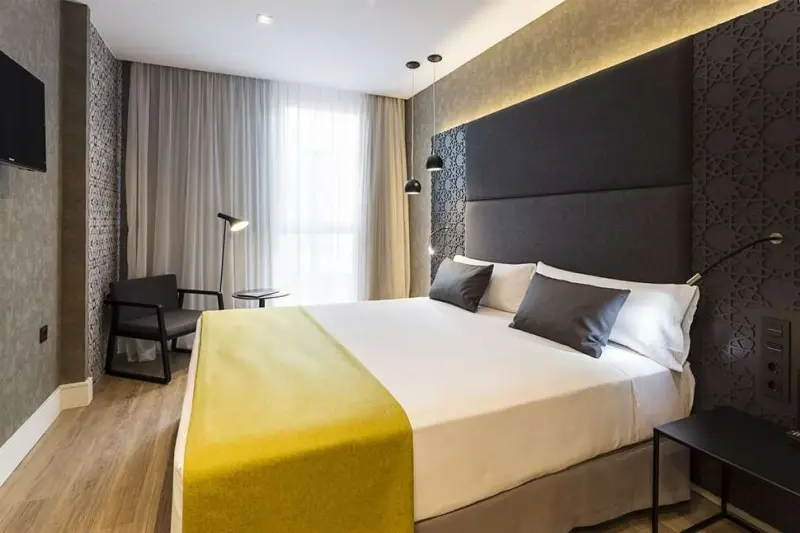Hotel Catalonia Giralda