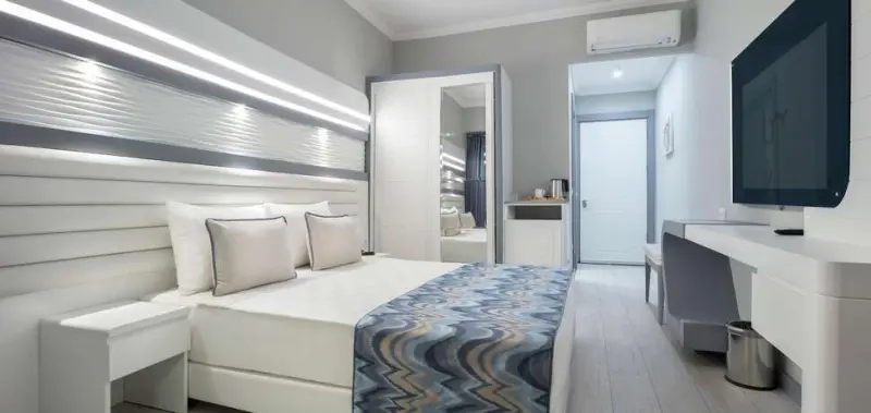Blue Marlin Deluxe Spa & Resort