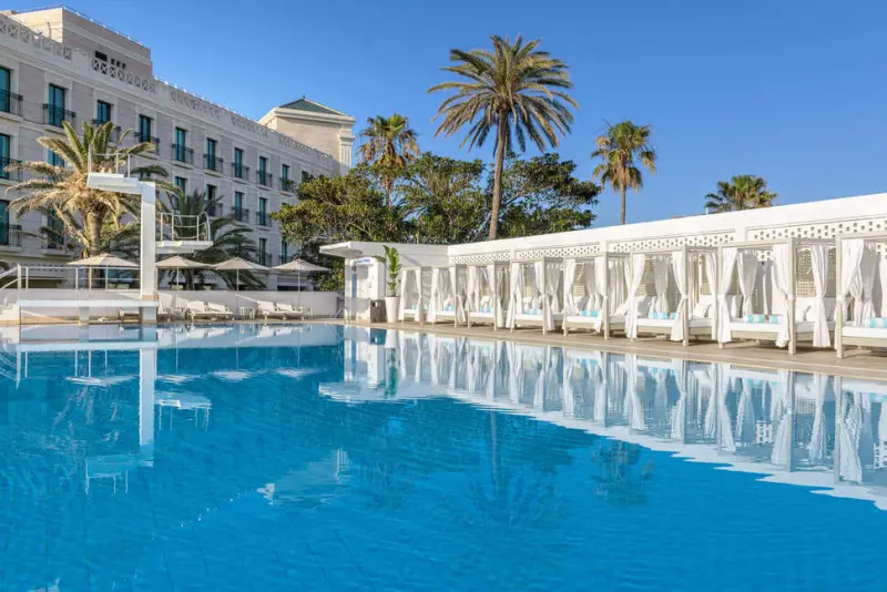 Las Arenas Balneario Resort