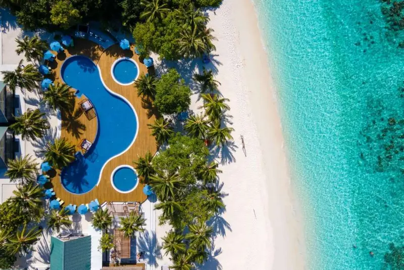 Furaveri Island Resort & Spa