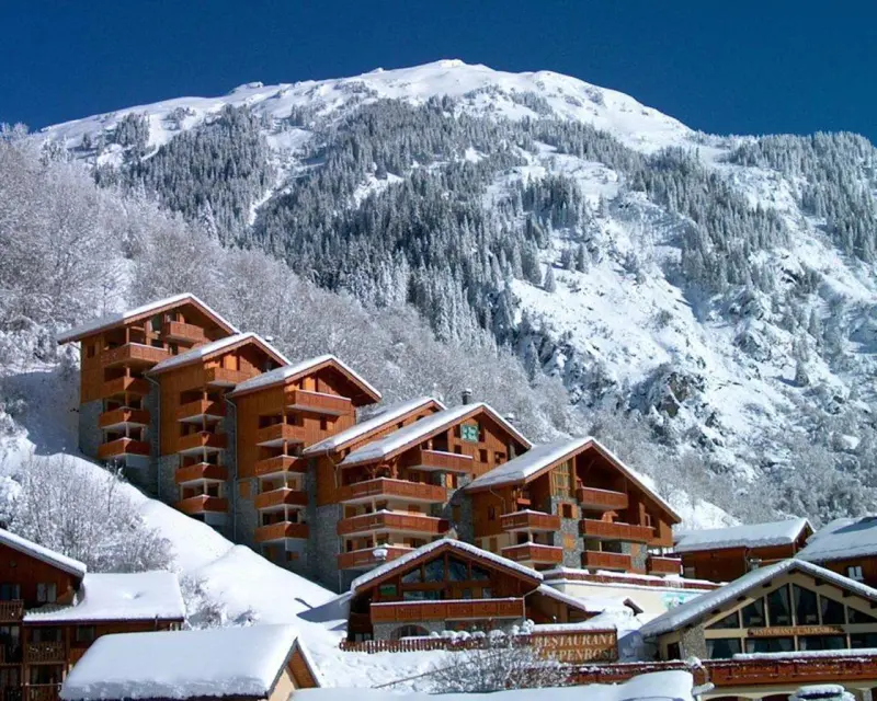 Résidence La Tour Du Merle - 4 Pièces pour 8 Personnes MAE-3257