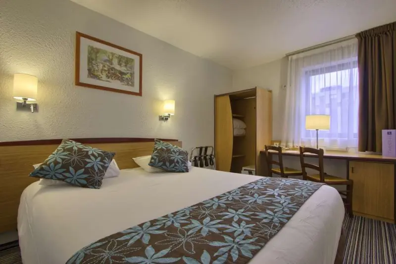 B&B HOTEL Paris 17 Batignolles