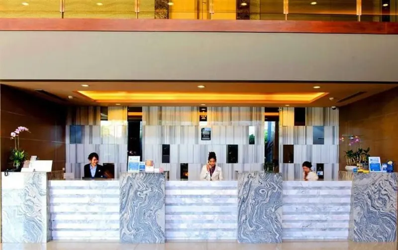 Grand Howard Hotel