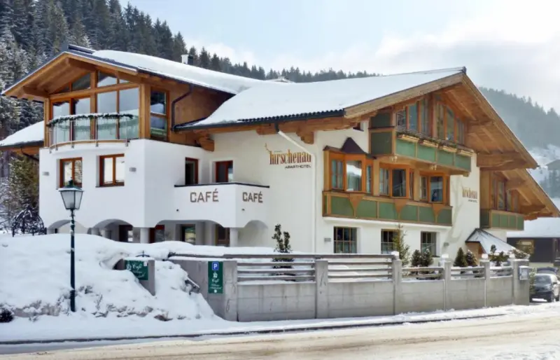 Aparthotel & Café Hirschenau