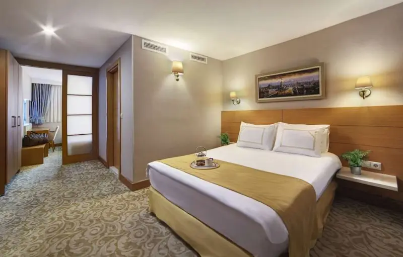 Almina Hotel