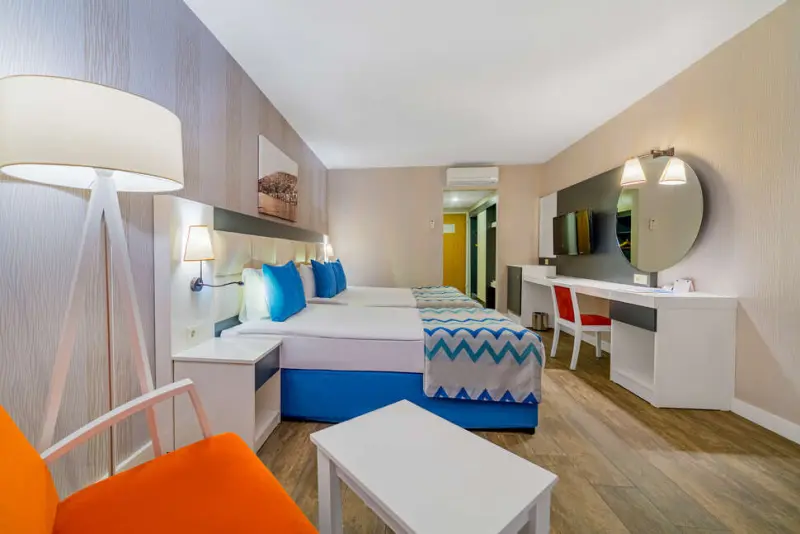 Justiniano Park Conti