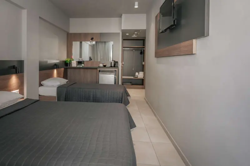 Elizabeth Queen Luxury Rooms